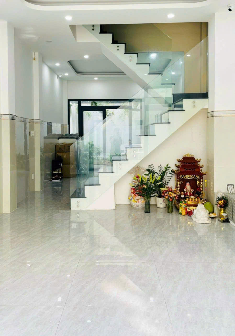 Hiếm Views Tô Hiệu - Hòa Bình 52m2  - 5 tầng mới - HXH 6m THông - Ảnh 2